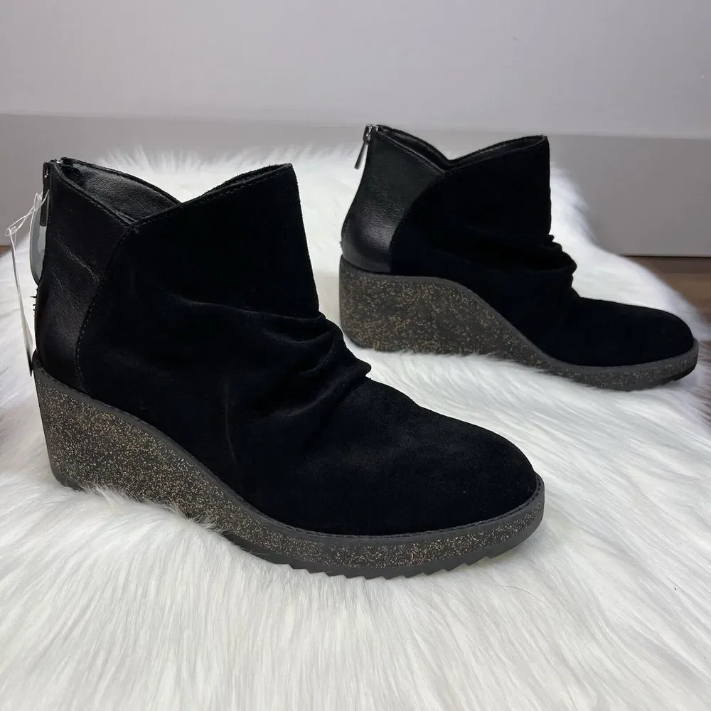 Aetrex‎ Women's Size EU 37 / US 7 Black Suede Leather Kara Wedge Boot